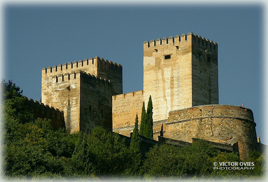 Alcazaba from the Albaicin (Paseo de los Tristes)